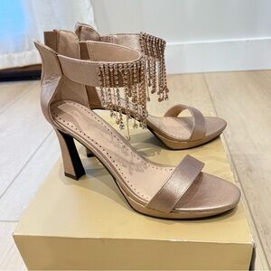 Size 8 Adrienne Vitadini Heels